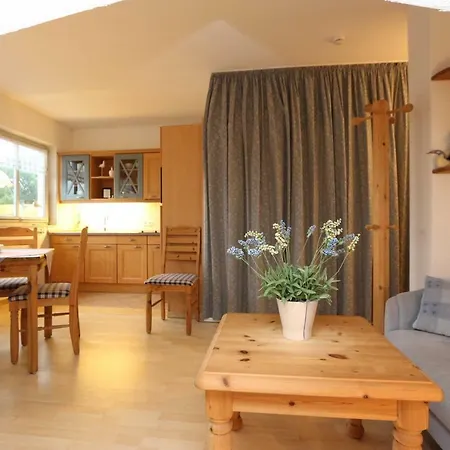 Im Reetdachhaus_ D Apartamento *
