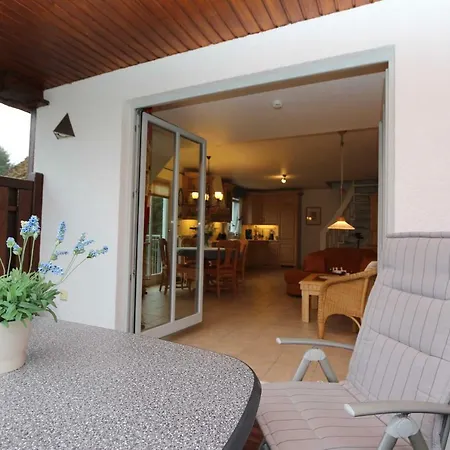 Im Reetdachhaus_ D Apartamento *